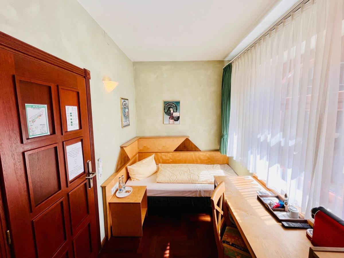 Hotel Hoepfner Burghof Karlsruhe Exterior photo