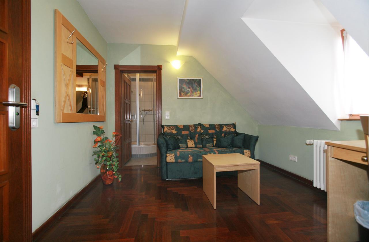 Hotel Hoepfner Burghof Karlsruhe Exterior photo